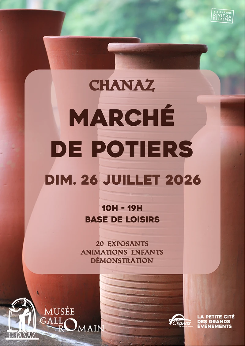 Marché de potiers à Chanaz : ambiance conviviale autour de créations en terre cuite traditionnelles.